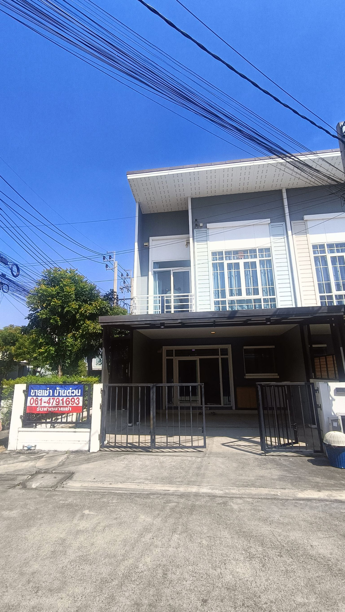 ขายทาวน์โฮมวิภาวดี ดอนเมือง หลักสี่ : ขายบ้านด่วน ทาวน์โฮม  กัสโต้ ดอนเมือง-สรงประภา  บ้านมุม 4,300,000 