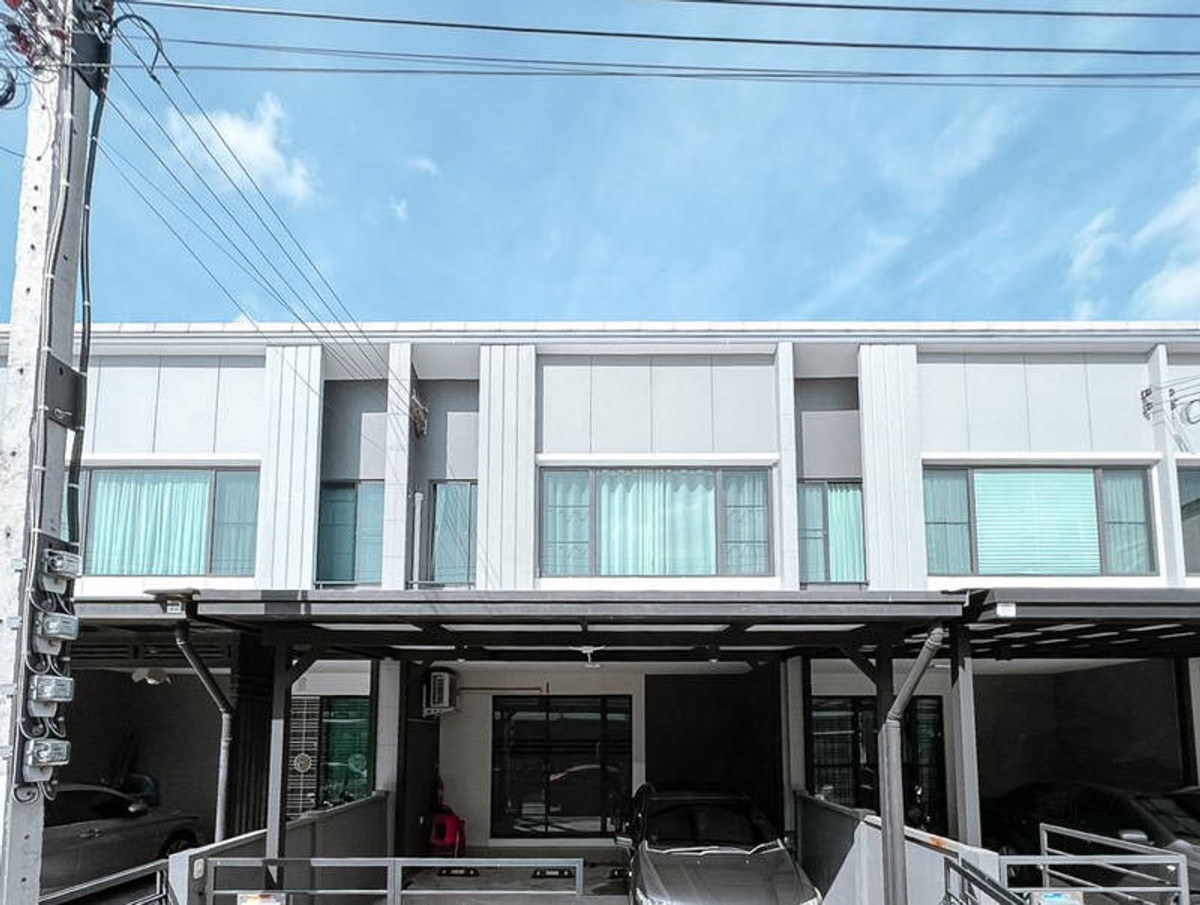 ขายทาวน์โฮมเสรีไทย-นิด้า : ขายด่วนทาวน์เฮ้าส์ 2 ชั้น Pleno ลาดพร้าว-เสรีไทย บ้านสวย เฟอร์นิเจอร์ครบ พร้อมหิ้วกระเป๋าเข้าอยู่ได้เลย (N.1961)