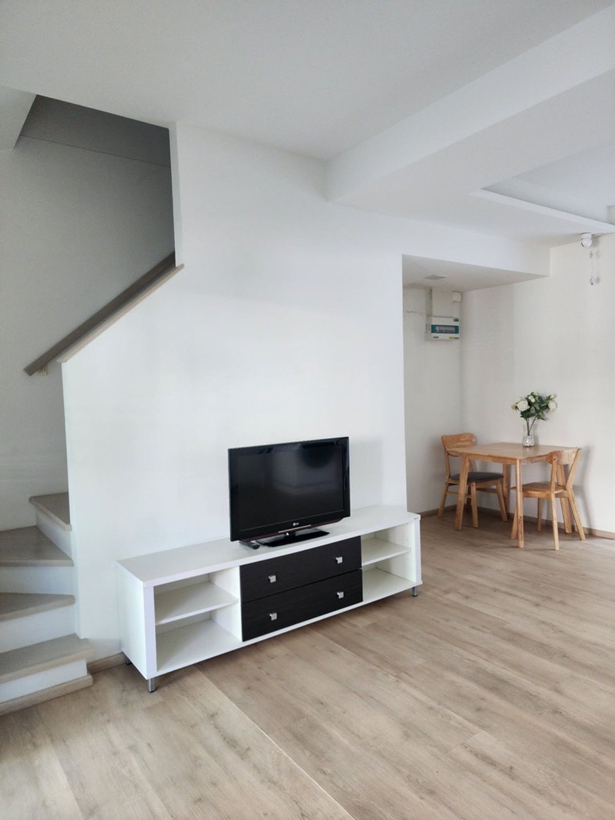 ให้เช่าทาวน์โฮมบางนา แบริ่ง ลาซาล : 💥ForRent💥Indy4 Bangna KM.7 🏡 Near Mega Bangna only 5 mins 🐶🐱 Pet Friendly* Ready to move in 🌟 Fully Furnished 🌟