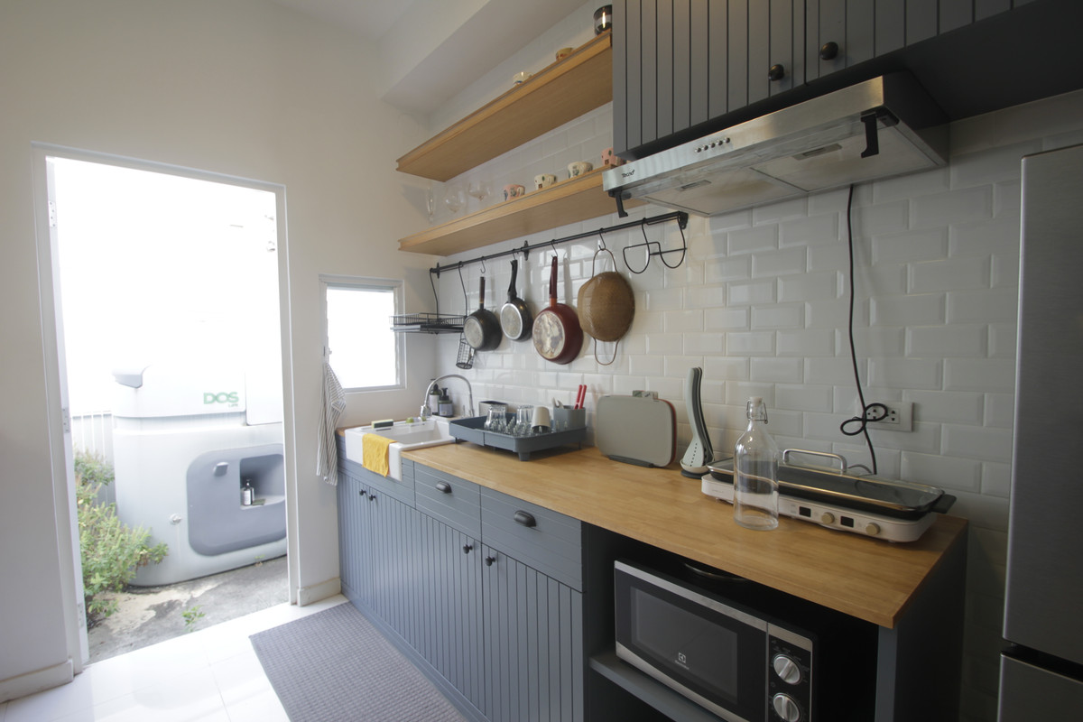 For SaleTownhomeRathburana, Suksawat : Townhouse Villaggio Pracha Uthit 90 Land and House House The house is ready to move in. Fully furnished and includes air conditioning, 21.4 sq m, at the beginning of the project, near Suksawat Expressway, Bang Phli, convenient travel, price negotiable.