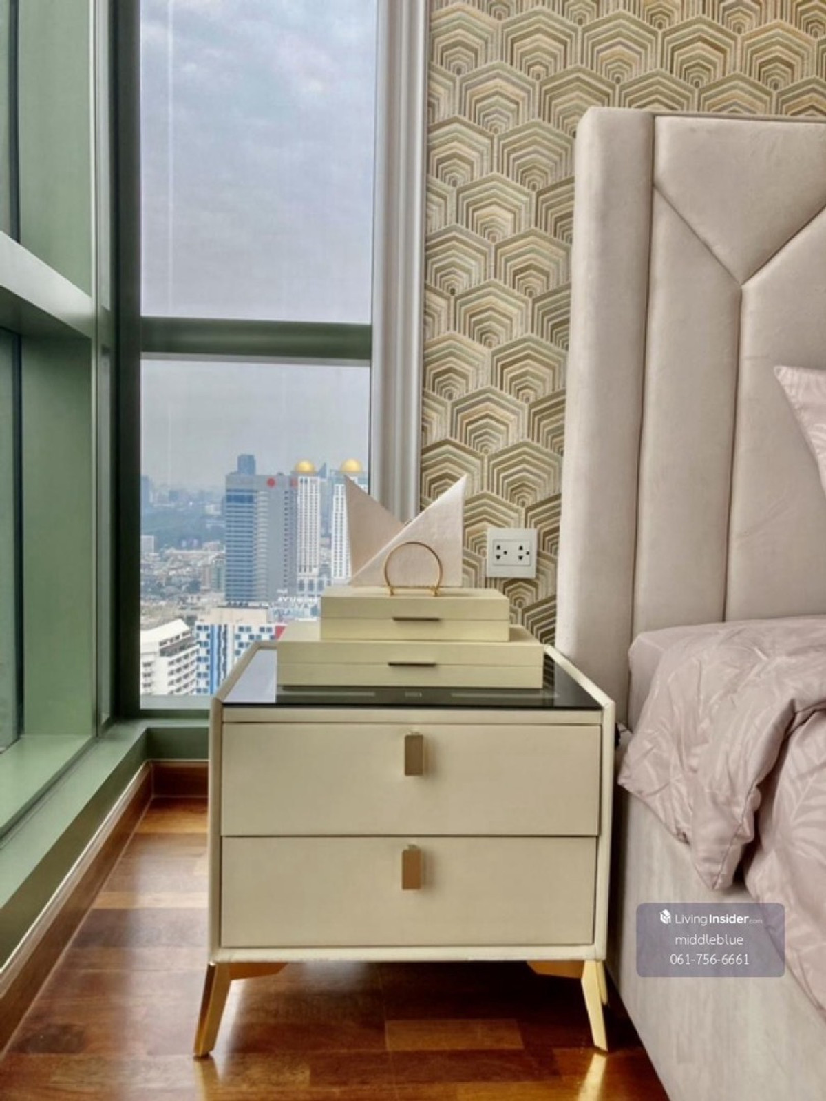 For RentCondoRatchathewi,Phayathai : For sale: 3 bedroom condo, good price in the heart of the city, Wish Signature Siam Midtown Project.