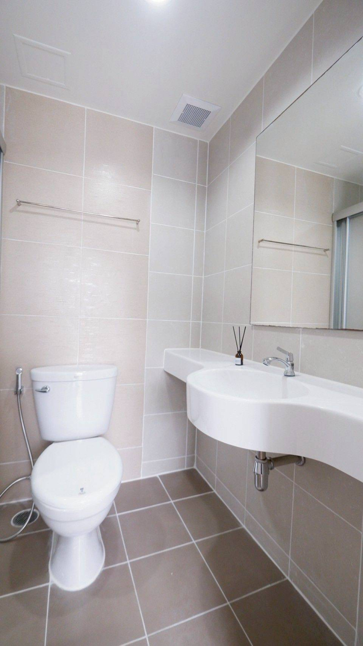 ขายคอนโดรัตนาธิเบศร์ สนามบินน้ำ พระนั่งเกล้า : ขายคอนโด ลุมพินี พาร์ค รัตนาธิเบศร์ - งามวงศ์วาน บางกระสอ เมืองนนทบุรี นนทบุรี CX-139412