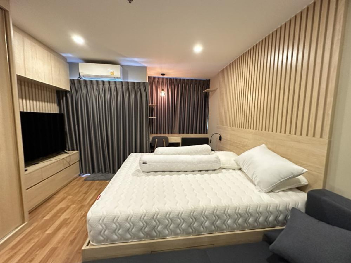 ให้เช่าคอนโดพัฒนาการ ศรีนครินทร์ : ให้เช่าลุมพินีวิลล์ พัฒนาการ ศรีนครินทร์ แต่งครบ 1 ห้องนอน ชั้น 8 มีเครื่องซักผ้า ติดฟิล์มกันร้อน