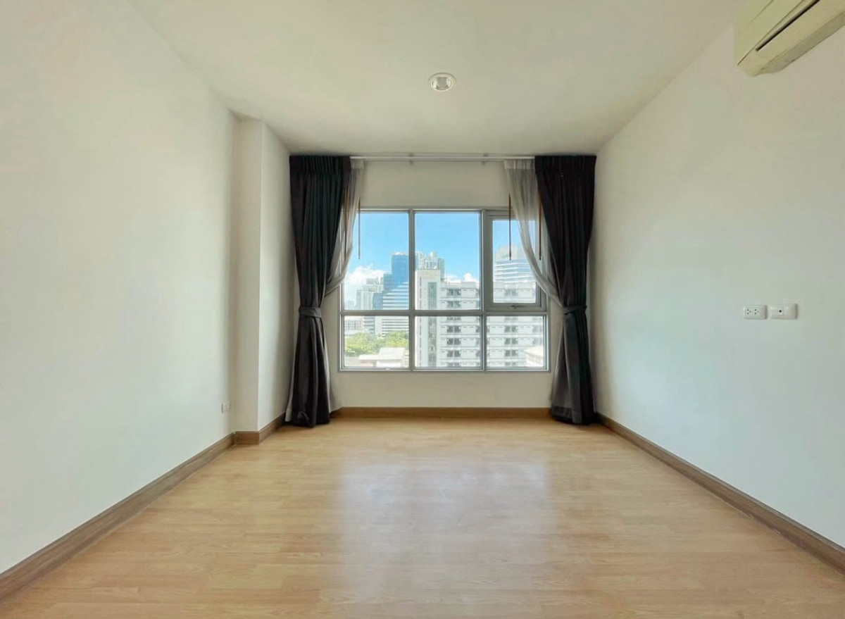 ขายคอนโดคลองเตย กล้วยน้ำไท : ขายด่วน  คอนโด Aspire พระราม 4 ขนาด 36.61 ตรม. 1 ห้องนอน 1 ห้องนั่งเล่น 1 ห้องเก็บของ ตึก A  ห้องมุม ราคา 2,850,000 ล้าน โทร 093-028-1245 id line :properagency 