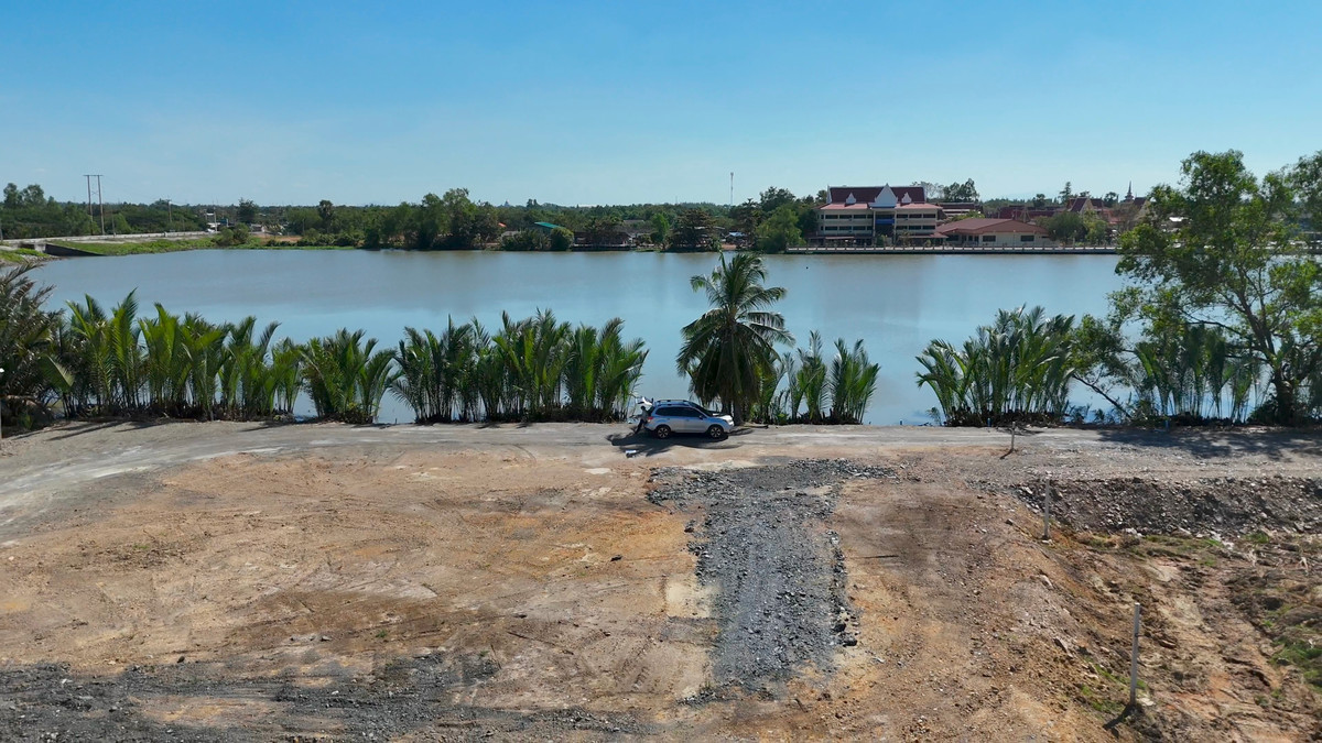 ขายที่ดินฉะเชิงเทรา : ที่ดินติดแม่น้ำบางปะกง วิวสวย ทำเลทอง ใกล้วัดสมานรัตนาราม