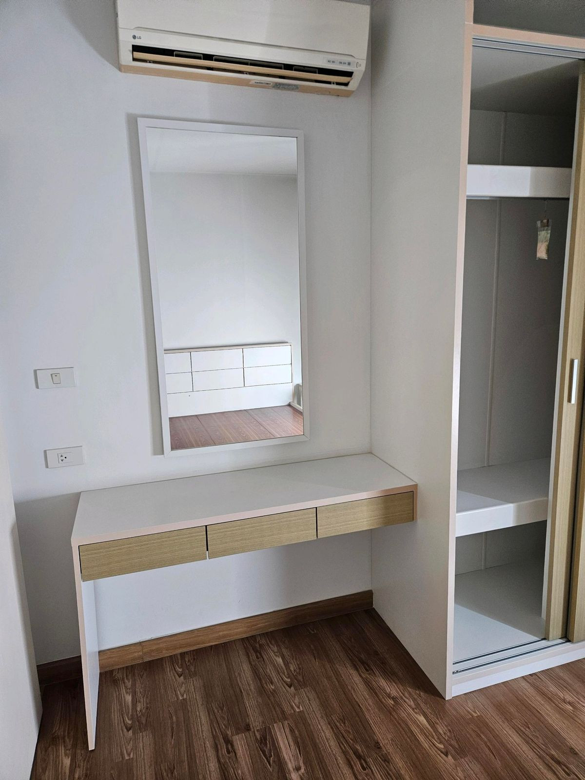 ขายคอนโดแจ้งวัฒนะ เมืองทอง : ขายคอนโด เดอะ ซี้ด แจ้งวัฒนะ เดินทางสะดวก ใกล้รถไฟฟ้า (AM2124)