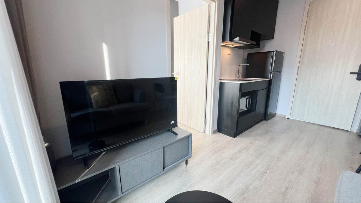 ให้เช่าคอนโดพระราม 9 เพชรบุรีตัดใหม่ RCA : ห้องใหม่ Nue District R9 26 sqm. 1 bed Building : 9 (ตึกหลัง) เช่า 18,000฿ สนใจนัดชมได้เลย 064-6696546 มินนี่   เบอร์นี้แอทไลน์ได้เลยค่ะห้องไม่สวย ทำเลไม่ดี ราคาไม่จึ้ง ไม่เอามาขายค่ะ ***#agminnie #ห้องไม่สวยทำเลไม่