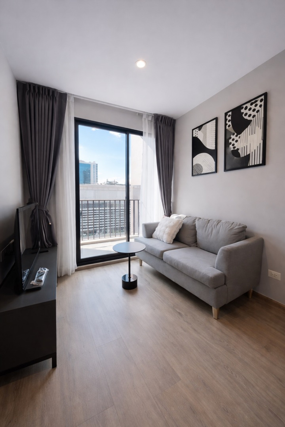 ให้เช่าคอนโดพระราม 9 เพชรบุรีตัดใหม่ RCA : 🏢 Nue District R9👫✨โครงการใหม่ แกะกล่อง🎁 ห้องสวย ราคาดี 🛋️✨ โอนตรงผ่านบัญชี owner 👍🏻✅