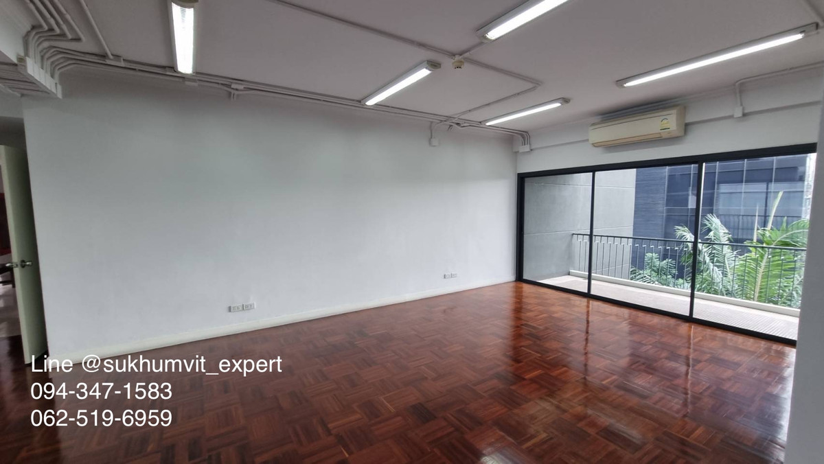ให้เช่าสำนักงานสุขุมวิท อโศก ทองหล่อ : ให้เช่าพื้นที่ละแวก อโศก ใกล้ BTS/MRT ชั้น 4 ขนาด 120 ตร.ม.