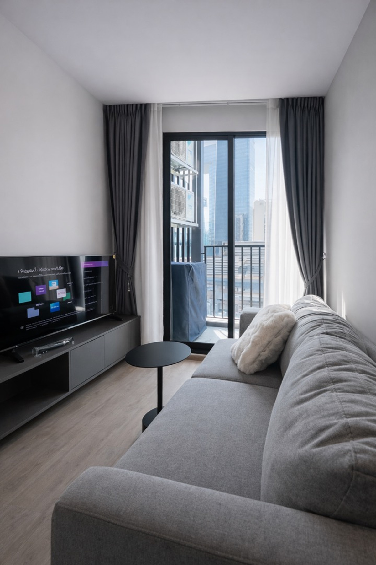 ให้เช่าคอนโดพระราม 9 เพชรบุรีตัดใหม่ RCA : 🏢 Nue District R9👫✨โครงการใหม่ แกะกล่อง🎁 ห้องสวย ราคาดี 🛋️✨ โอนตรงผ่านบัญชี owner 👍🏻✅