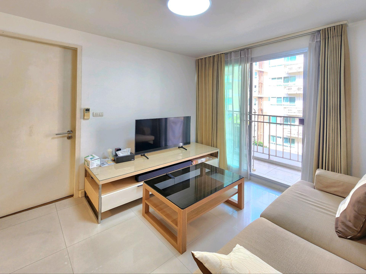 ขายคอนโดสุขุมวิท อโศก ทองหล่อ : ขายคอนโด เดอะโคลเวอร์ ทองหล่อ
The Clover Thonglor ❤️ วิวสระ Best Deal ❤️