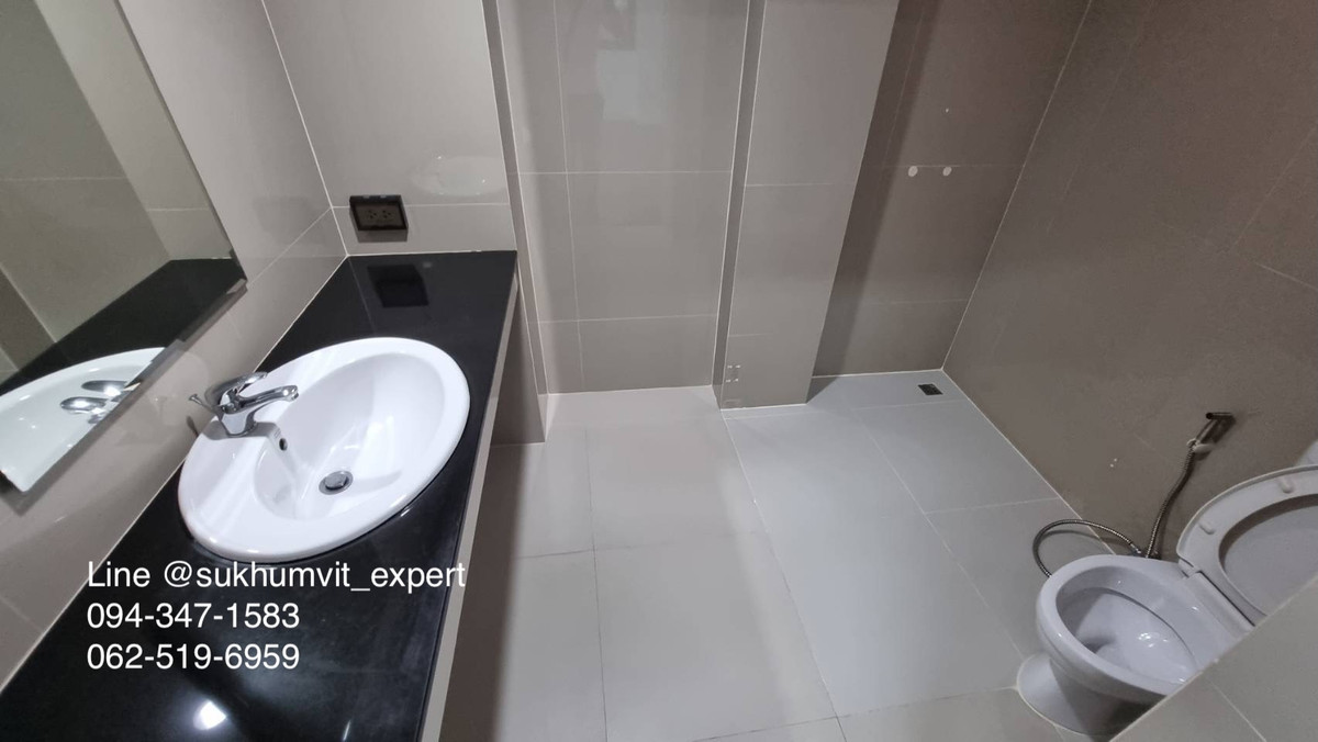 For RentOfficeSukhumvit, Asoke, Thonglor : For Rent: Commercial Space in Asok Area, Near BTS/MRT – 2nd Floor, 120 sq.m.