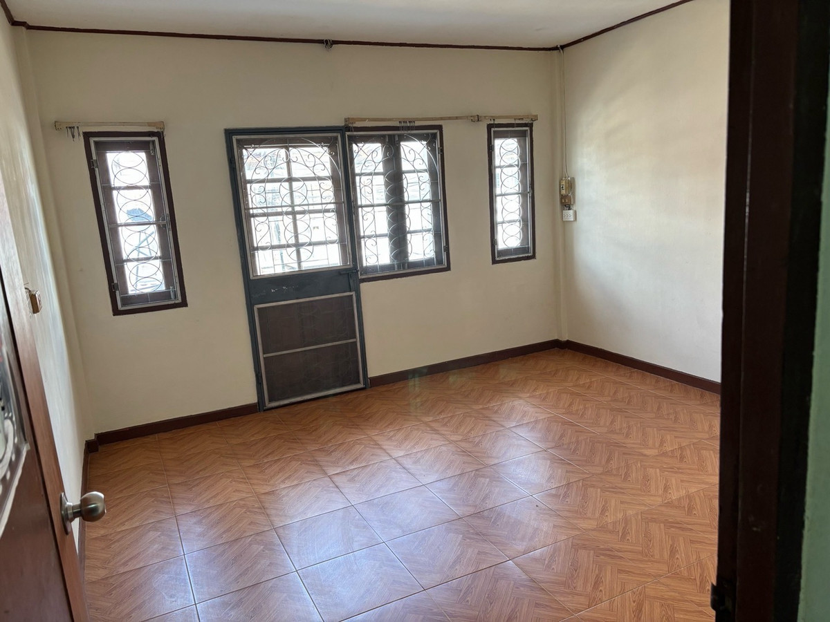 ให้เช่าทาวน์โฮมนนทบุรี บางใหญ่ บางบัวทอง : ทาวเฮ้าส์นนทบุรี 3 ห้องนอน 2 ห้องน้ำ พร้อมที่จอดรถ ใกล้บิ๊กซีวงศ์สว่าง ท่าน้ำนนท์