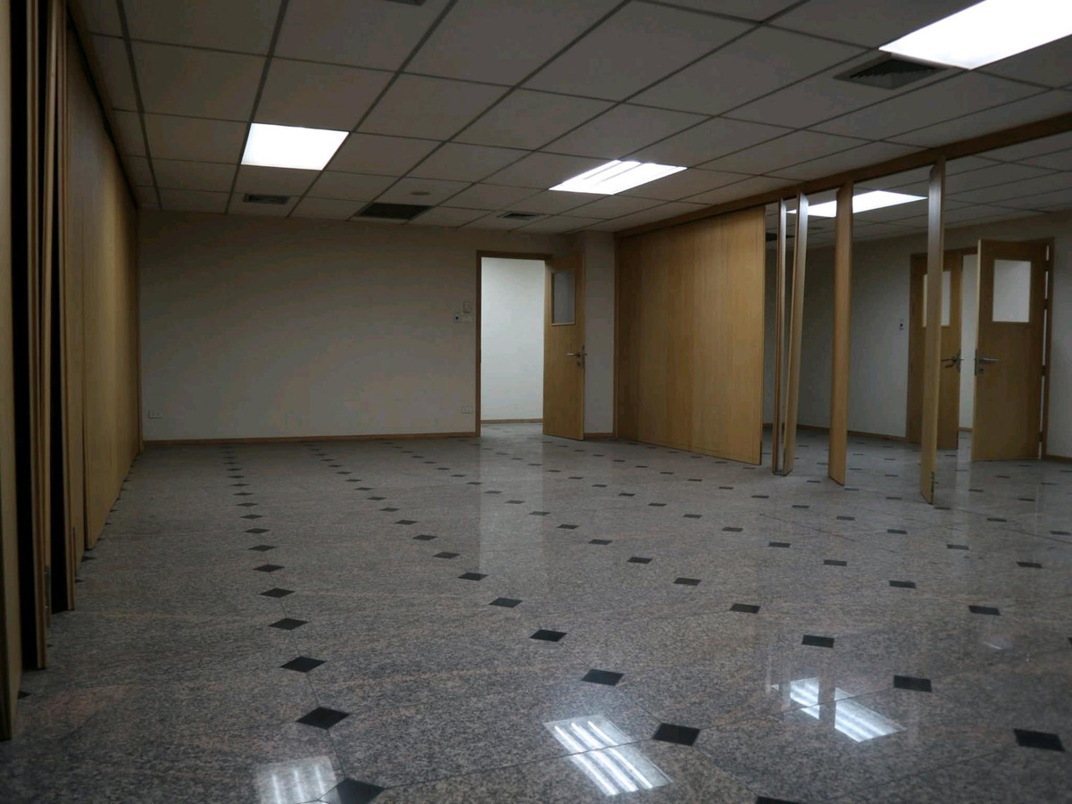 ให้เช่าอาคารพาณิชย์รัชดา ห้วยขวาง : 🏢ให้เช่า / ขาย ตึก Stand-Alone 7 ชั้น ใจกลางรัชดา — ติด MRT รัชดาภิเษก เข้าซอย 100 ม.