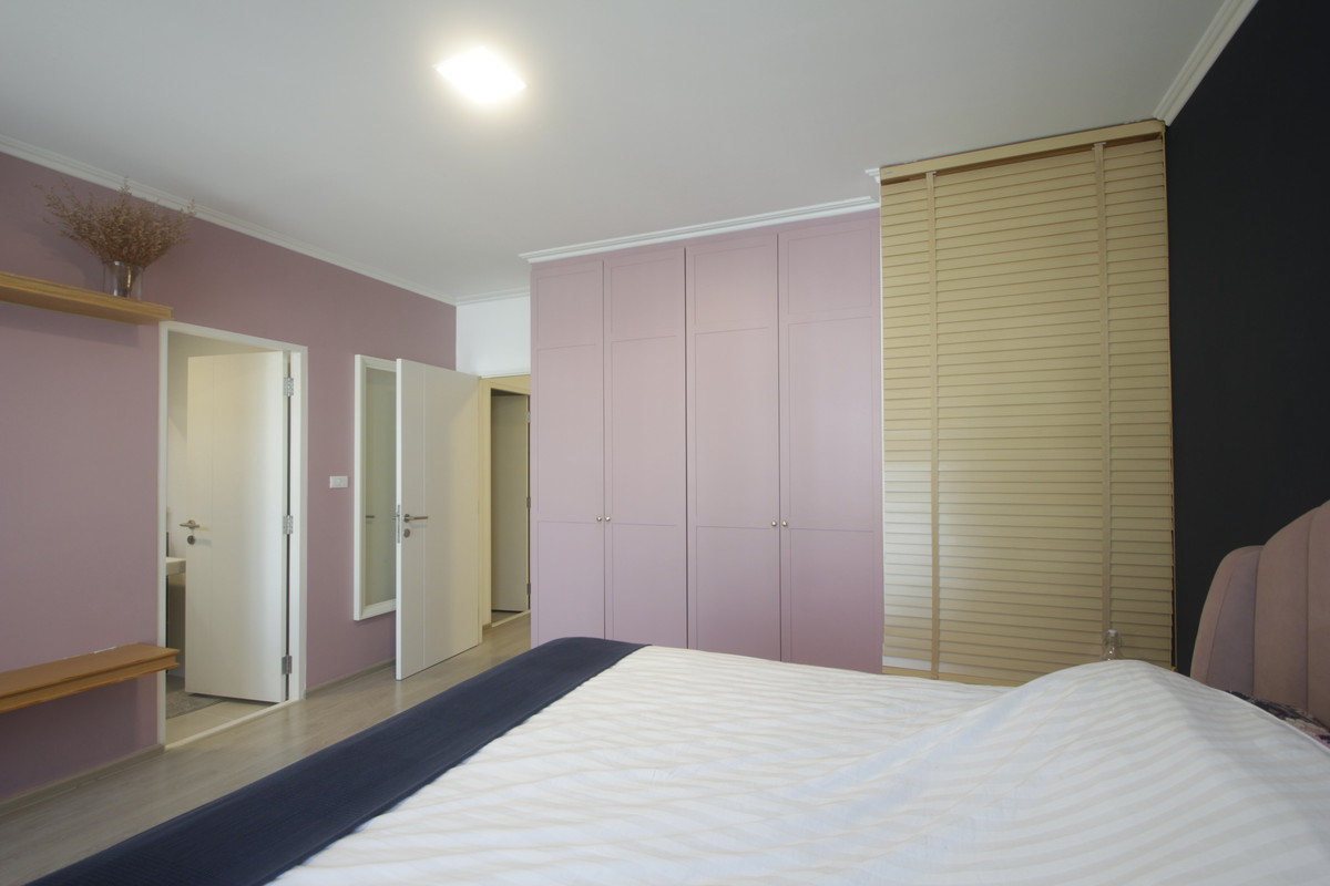 For SaleTownhomeRathburana, Suksawat : Townhouse Villaggio Pracha Uthit 90 Land and House House The house is ready to move in. Fully furnished and includes air conditioning, 21.4 sq m, at the beginning of the project, near Suksawat Expressway, Bang Phli, convenient travel, price negotiable.