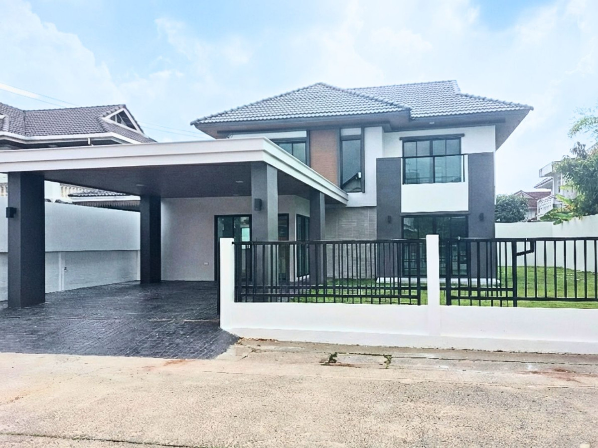 For SaleHouseNonthaburi, Bang Yai, Bangbuathong : No need to pay 10 million! Got a single house in a prime location next to Rattanathibet Road! Near 2 Central and Ngamwongwan Expressway! More worthwhile! Usable area 238 sq m., up to 4 bedrooms! Newly decorated, ready to move in! The opportunity to own a 