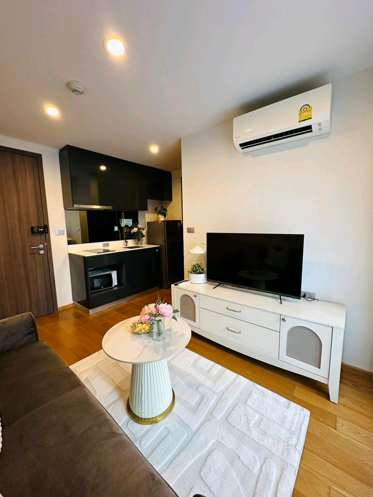 ให้เช่าคอนโดสยาม จุฬา สามย่าน : 🔥ให้เช่าด่วน🔥อัลติจูด สามย่าน - สีลม ห้องกว้าง เฟอร์นิเจอร์ครบพร้อมเข้าอยู่ ใกล้ MRT สามย่าน