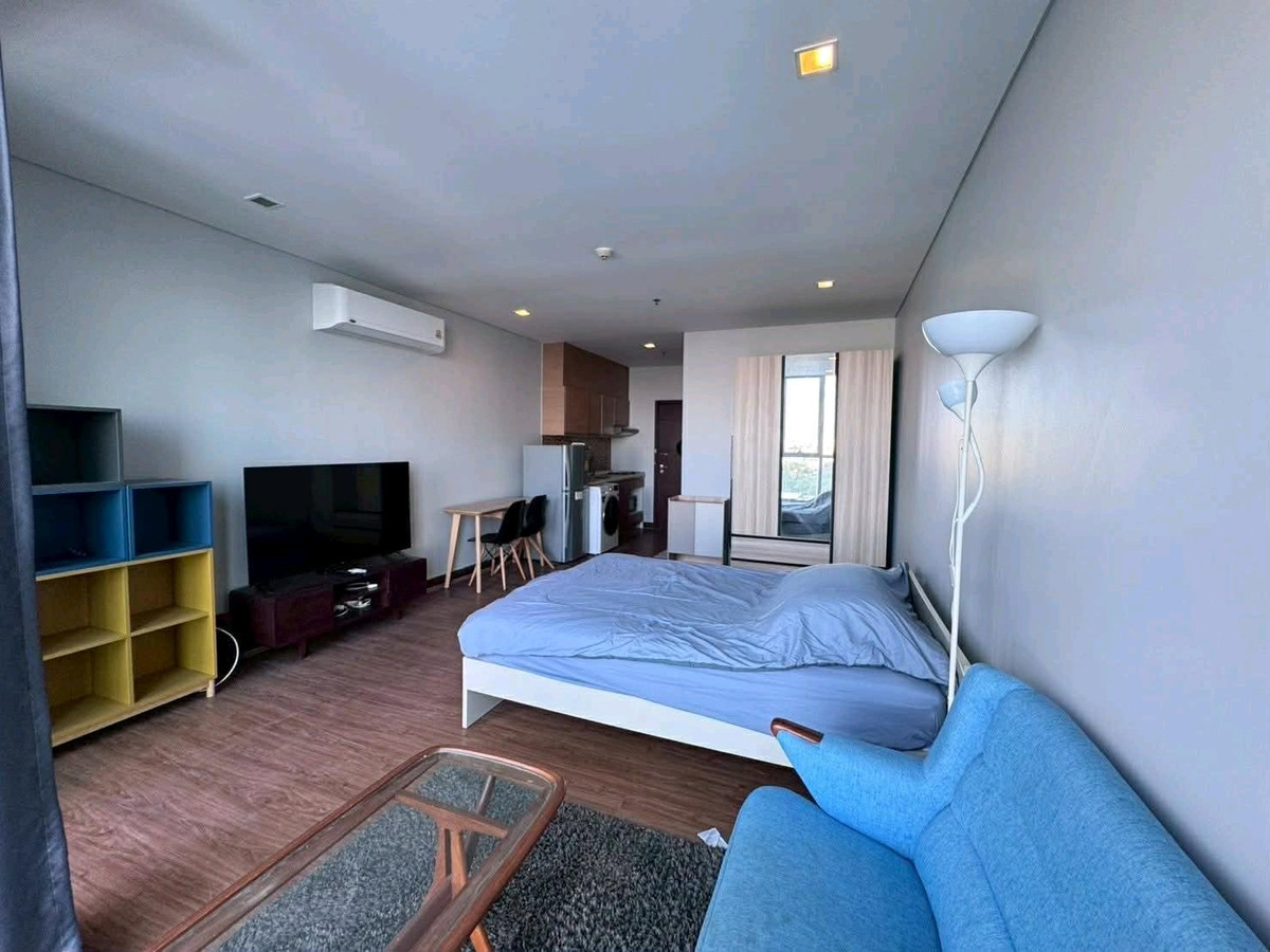 For RentCondoOnnut, Udomsuk : ✨ Very good location in the heart of Phra Khanong, near BTS, easy to walk.