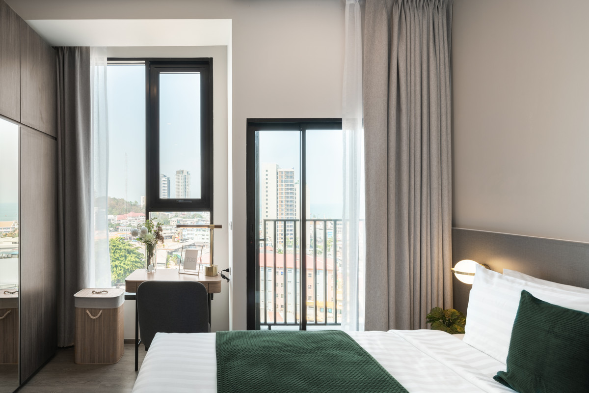 For RentCondoSriracha Laem Chabang Ban Bueng : 💎 Short term rental 🔥 Hampton Sriracha ❤️ Studio with Bathtub 28 SQM.