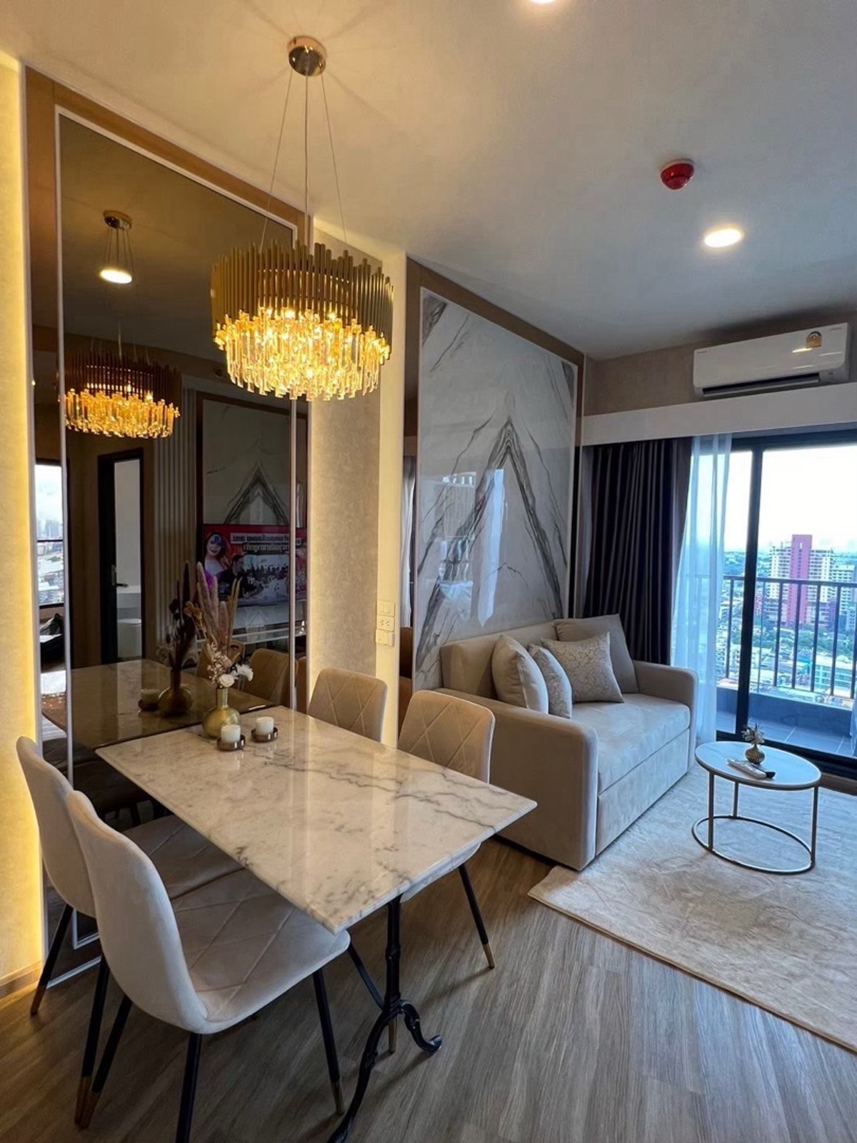 ขายคอนโดรัชดา ห้วยขวาง : 🔥ขาย CONDO the stage mindscape รัชดาห้วยขวาง ขนาด 45 ตรม. 2ห้องนอน ห้องมุมสวย เฟอร์นิเจอร์บิ้วอินครบ
#คอนโดใจกลางเมือง ทำเล ประชาราษฎ์บำเพ็ญ ซอย 6 ห่างจาก MRT ห้วยขวาง ประมาณ 350 เมตร