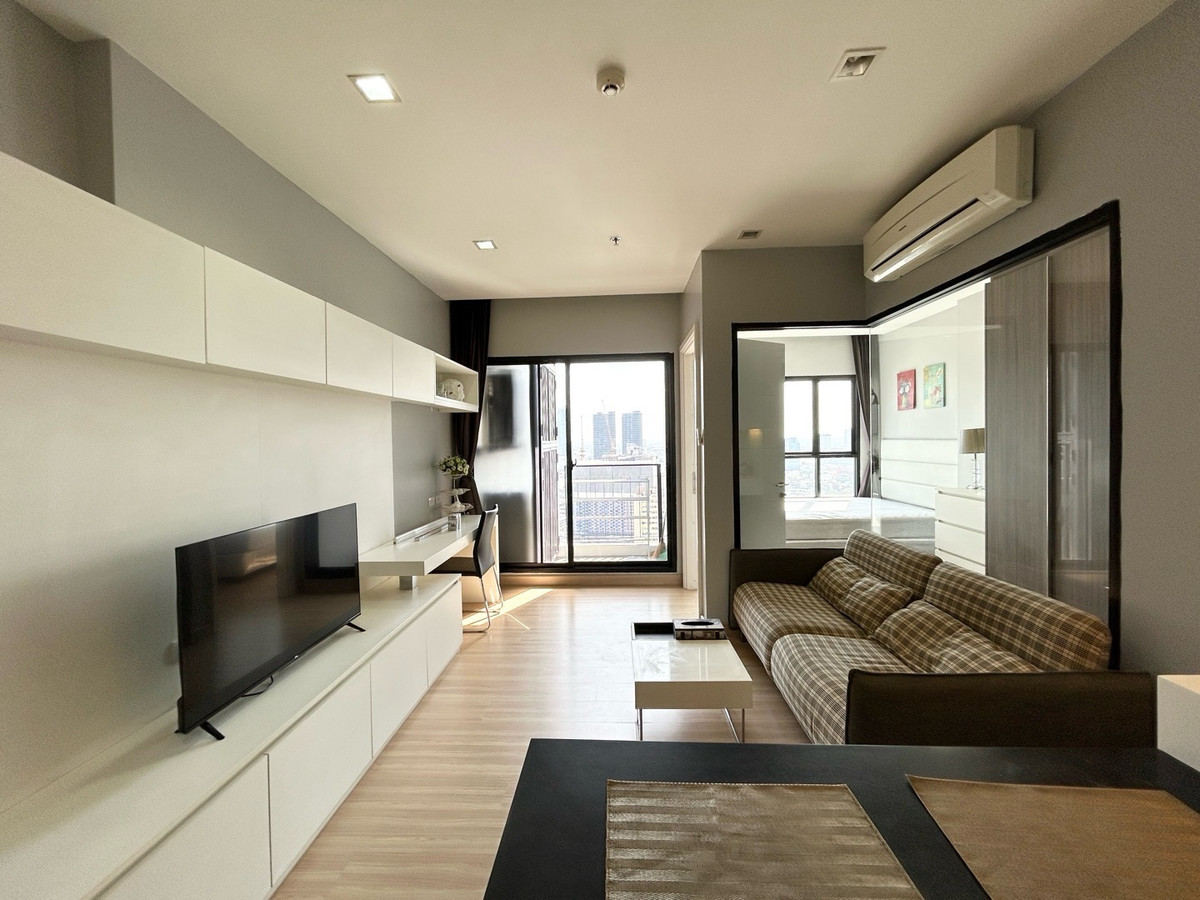 For RentCondoWongwianyai, Charoennakor : 🏢 Condo for rent Urbano Absolute Sathorn-Taksin Size: 38 sq m. (38 sq.m.) 19,000 baht / month (19,000 THB / month)