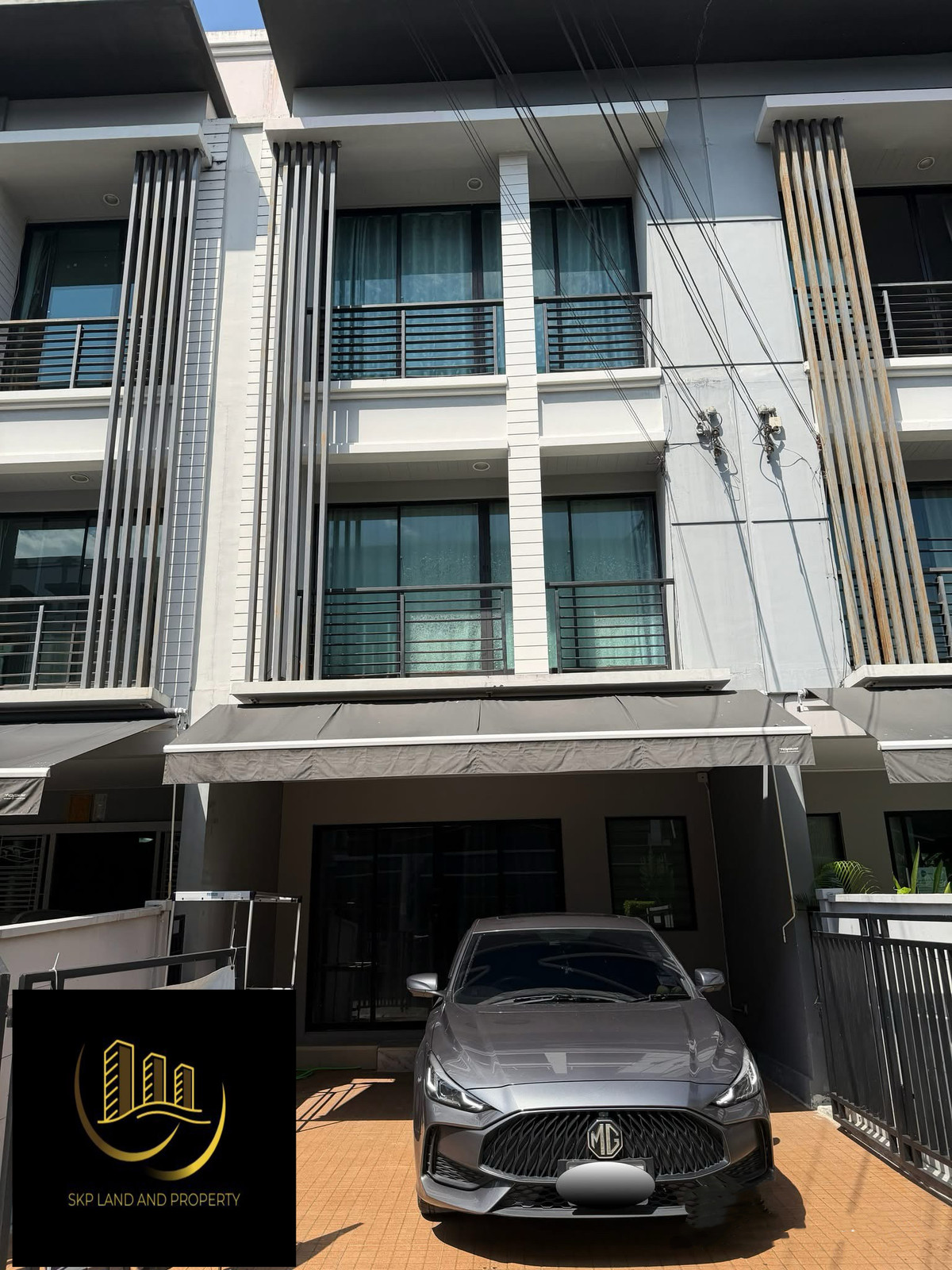 For RentTownhomeRattanathibet, Sanambinna : Townhome for rent Baan Klang Muang Rattanathibet, next to MRT Nonthaburi Intersection 1, opposite Central Rattanathibet.