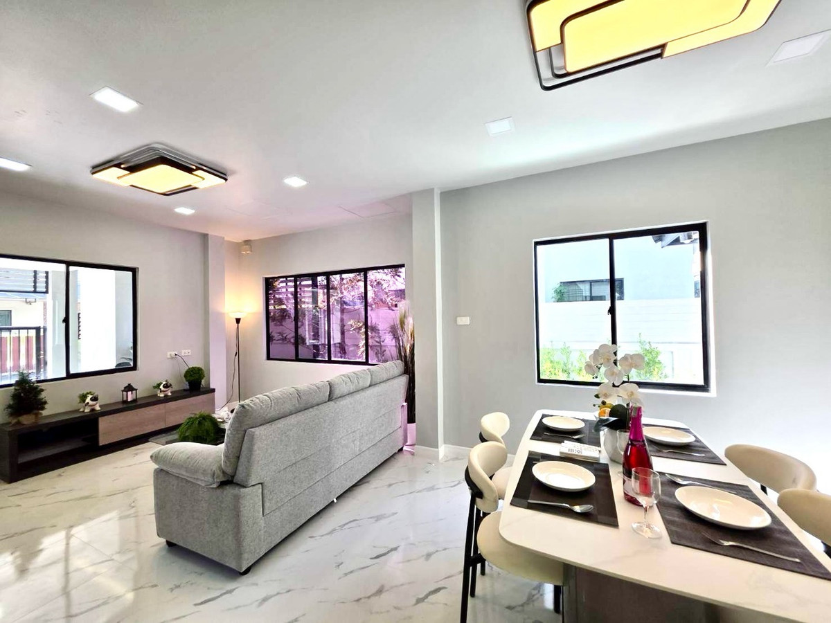 For SalePathum Thani,Rangsit, Thammasat : Newly renovated house for sale, ready to move in Modern style ✨📍 Baan Fah Piyarom, Lam Luk Ka Khlong 6