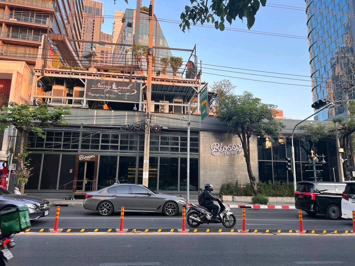เซ้งร้านค้า/ตลาดนัดสุขุมวิท อโศก ทองหล่อ : 🔥 เซ้งด่วนร้านบาร์ / ร้านเหล้า ทำเลทอง ทองหล่อซอย 10 — พร้อมเปิดทันที
