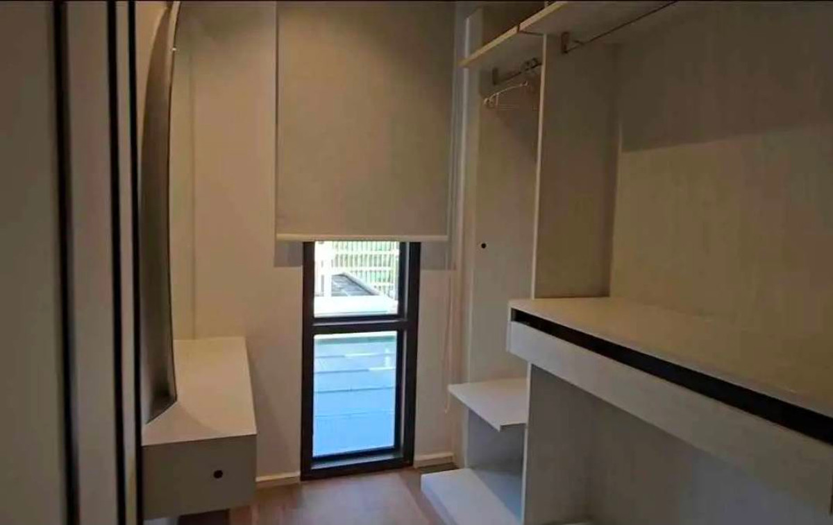 ให้เช่าคอนโดวิทยุ ชิดลม หลังสวน : Muniq Langsuan คอนโดหรู 2 ห้องนอน Pet-Friendly ใกล้สวนลุมพินี Please call: 062-496-6454