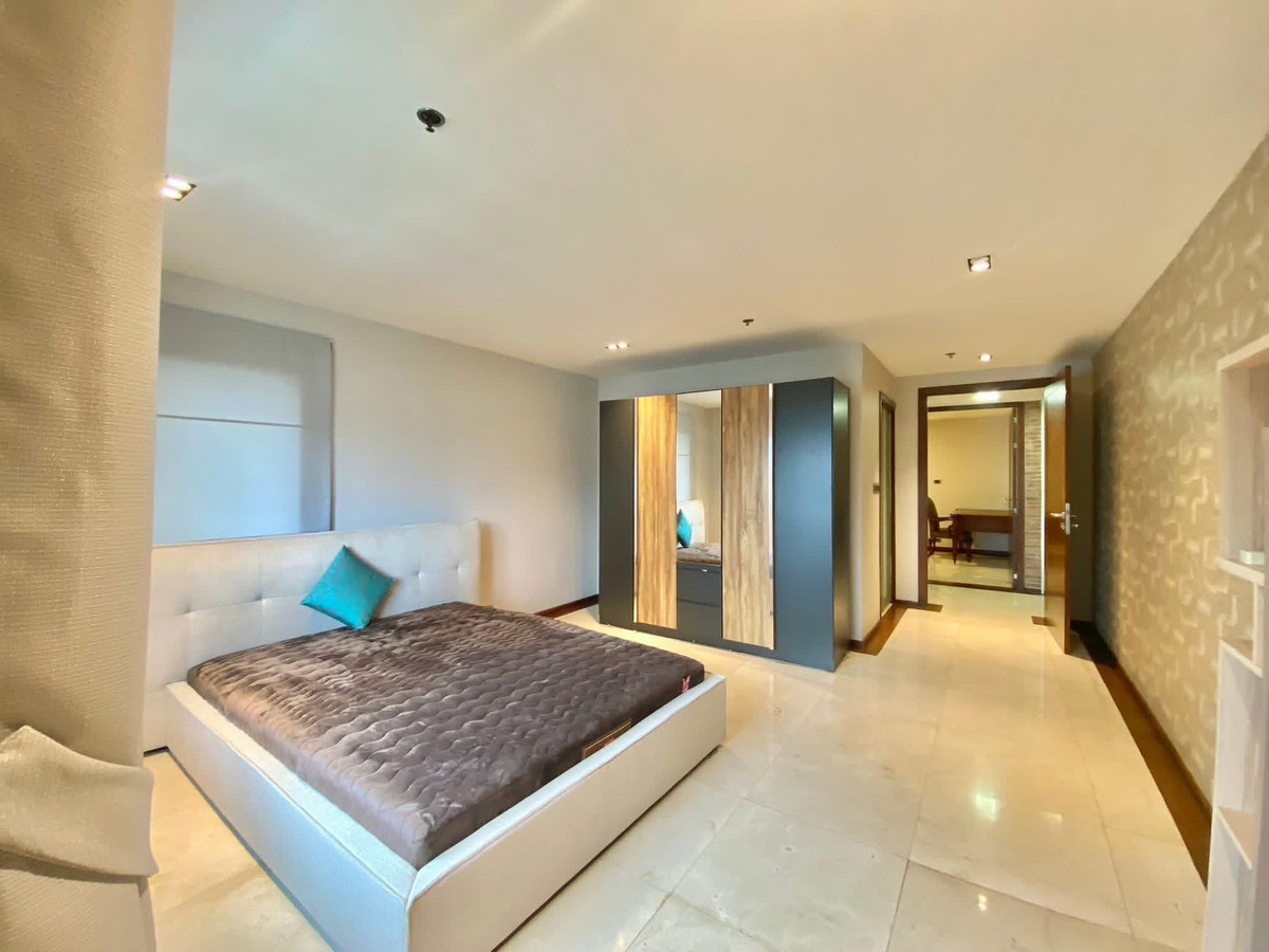 For SaleCondoNana, North Nana,Sukhumvit13, Soi Nana : 🩵🐳Kalllista Mansion sukhunvit 11🐳🩵 3 Beds 3 Baths, Sale Price : ฿49,850,000 Baht