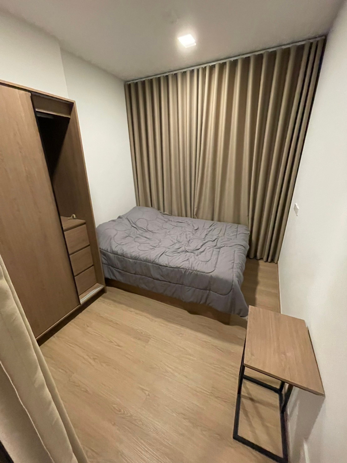 For RentCondoPinklao, Charansanitwong : *** Condo for rent: Chapter One Spark Charan (Chapter One Spark Charan)*** near MRT BangPhlat 150 meters 