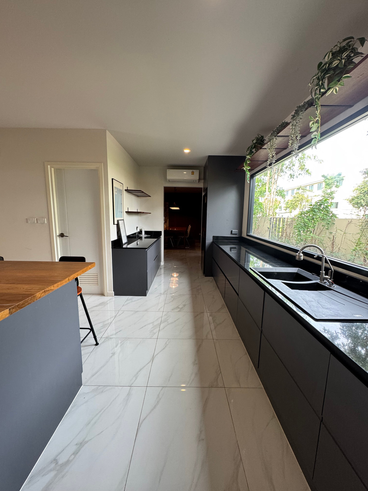 ให้เช่าบ้านบางนา แบริ่ง ลาซาล : Altitude Kraf Bangna ✅ ว่างให้เช่า 6 ห้องนอน ! 💳 ค่าเช่า 90,000 บาท/เดือน 🏡 3 ชั้น 6 ห้องนอน 336 ตร.ม. (40 ตร.ว.) 🤝 ยินดีรับ Co-Agent