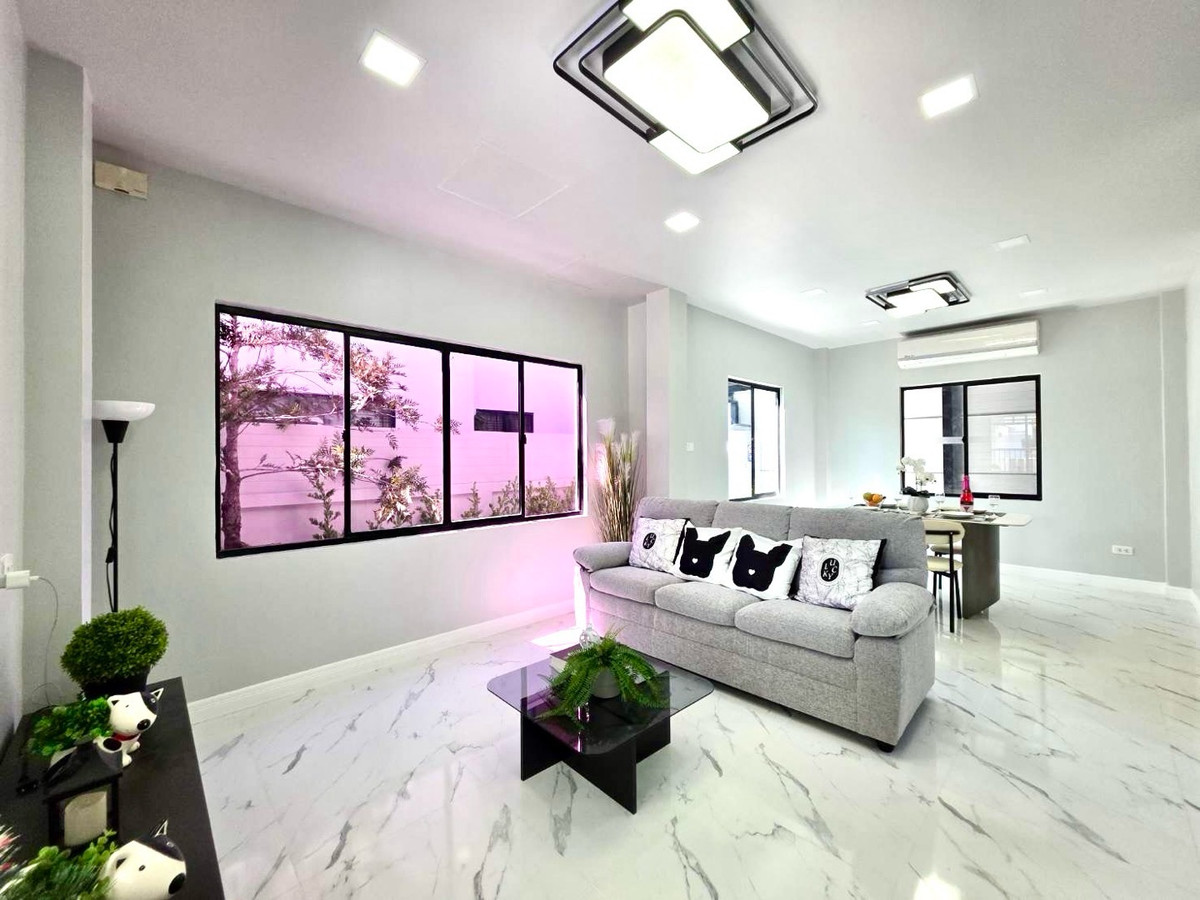 For SalePathum Thani,Rangsit, Thammasat : Newly renovated house for sale, ready to move in Modern style ✨📍 Baan Fah Piyarom, Lam Luk Ka Khlong 6