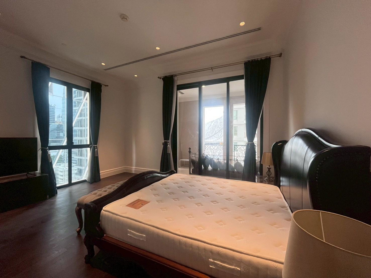 For RentCondoWitthayu, Chidlom, Langsuan, Ploenchit : 🍑🦊 98 Wireless 🦊🍑 2 Beds 3 Baths, Rental 180,000 Baht