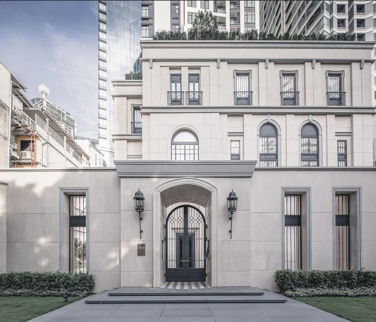 ขายคอนโดสุขุมวิท อโศก ทองหล่อ : ขายคอนโด เดอะ ดิโพลแมท 39 BTS-พร้อมพงษ์ คลองตันเหนือ เขต วัฒนา กรุงเทพ CX-21538