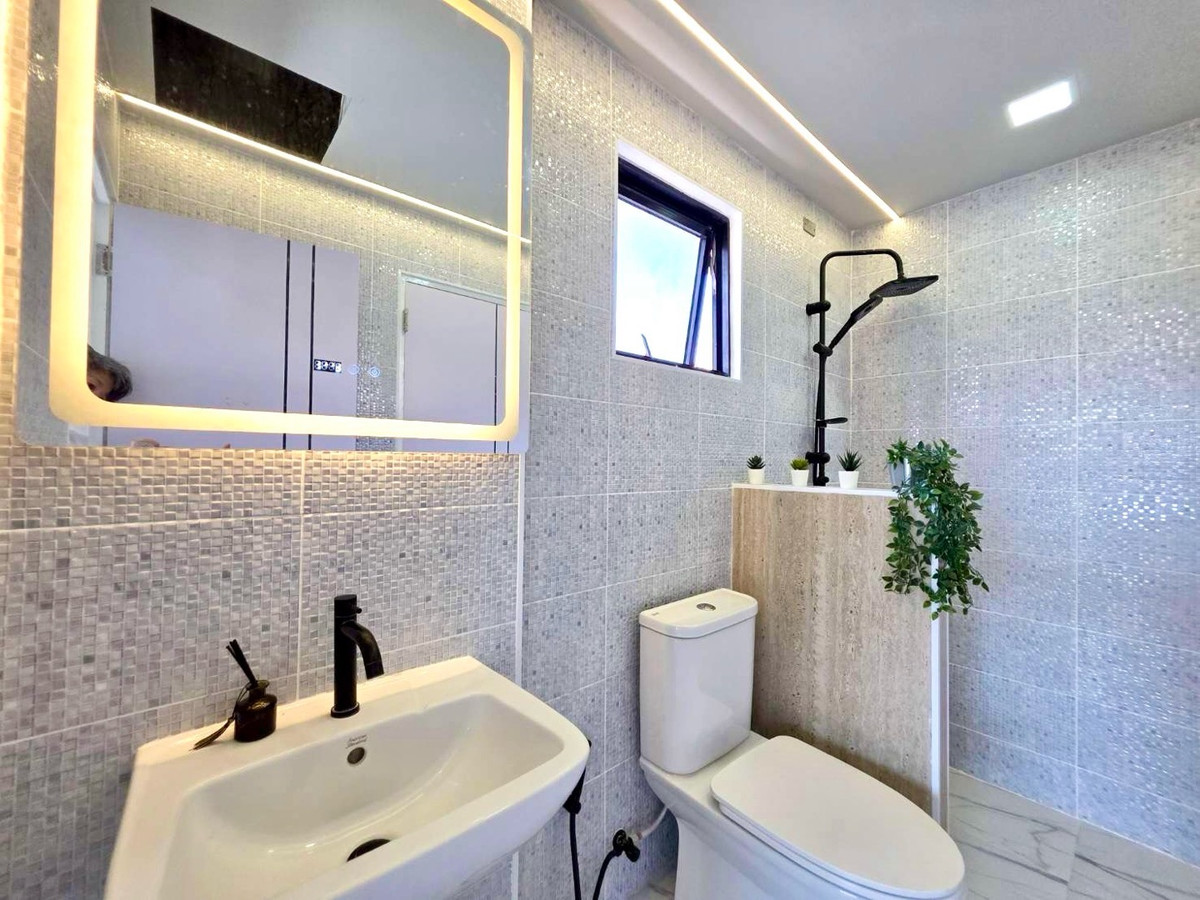 For SalePathum Thani,Rangsit, Thammasat : Newly renovated house for sale, ready to move in Modern style ✨📍 Baan Fah Piyarom, Lam Luk Ka Khlong 6