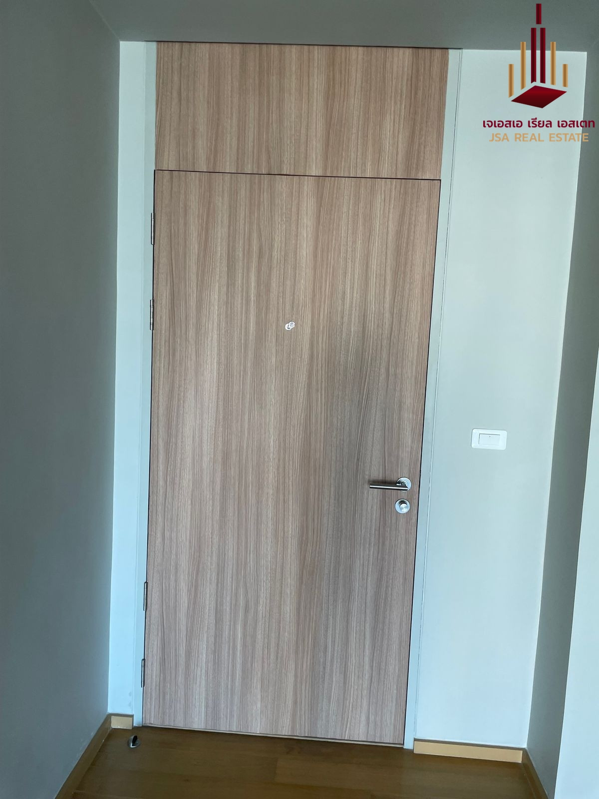 For SaleCondoRatchathewi,Phayathai : ✨ For Sale: Noble Revent Condo ✨ 💰 Only 7,000,000 THB