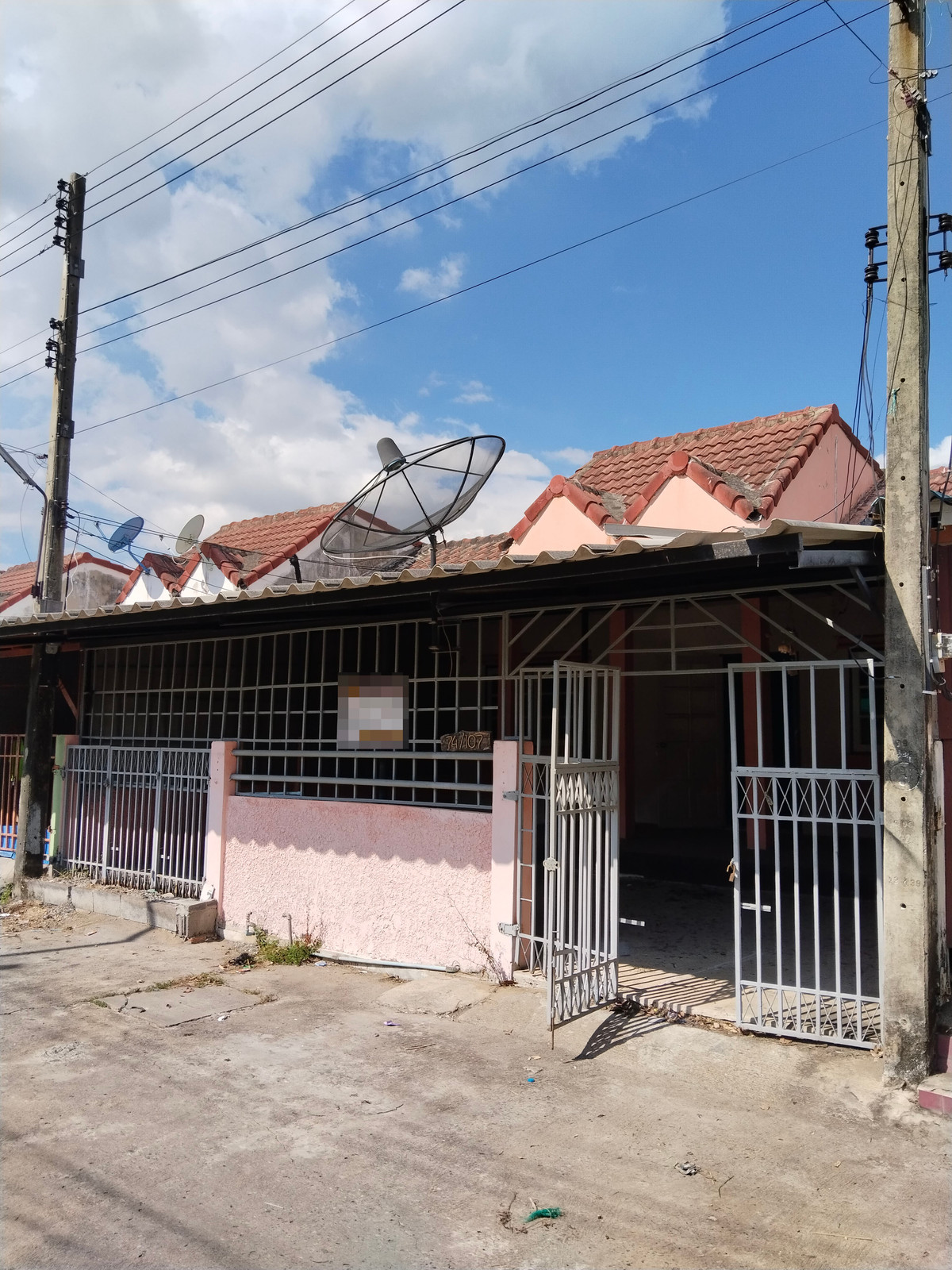 ขายทาวน์โฮมสระบุรี : ทาวน์เฮ้าส์ 1 ชั้น 2 หลังคู่ เจาะทะลุถึงกัน รีโนเวทใหม่พร้อมเข้าอยู่