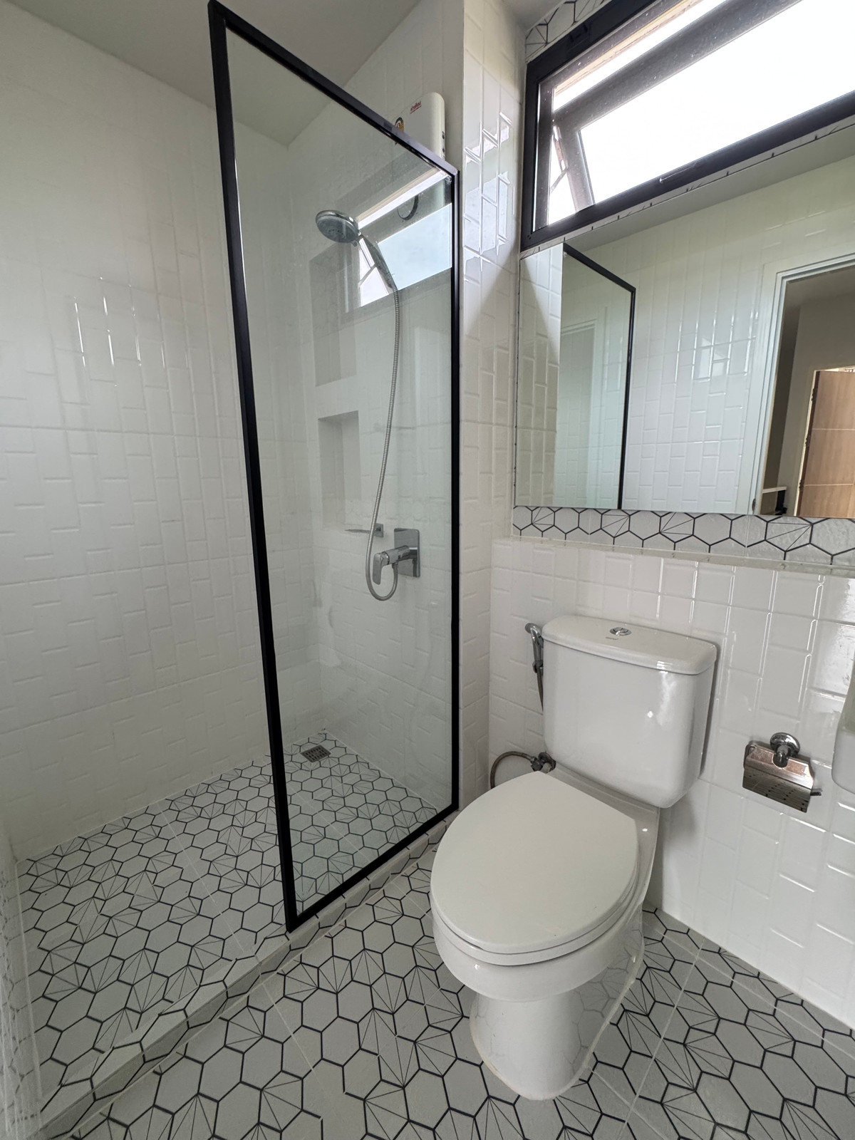 ให้เช่าบ้านบางนา แบริ่ง ลาซาล : Altitude Kraf Bangna ✅ ว่างให้เช่า 6 ห้องนอน ! 💳 ค่าเช่า 90,000 บาท/เดือน 🏡 3 ชั้น 6 ห้องนอน 336 ตร.ม. (40 ตร.ว.) 🤝 ยินดีรับ Co-Agent