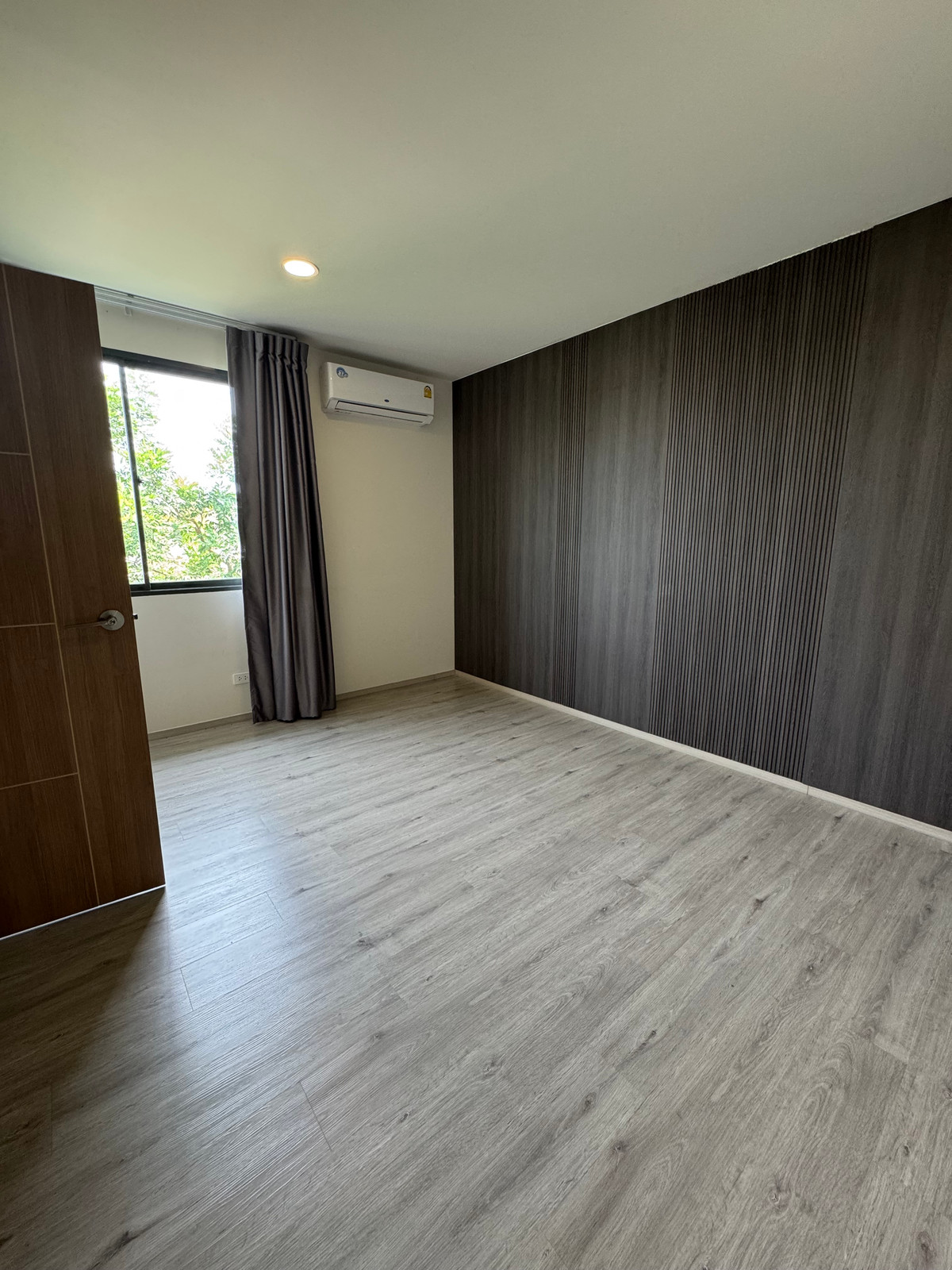 ให้เช่าบ้านบางนา แบริ่ง ลาซาล : Altitude Kraf Bangna ✅ ว่างให้เช่า 6 ห้องนอน ! 💳 ค่าเช่า 90,000 บาท/เดือน 🏡 3 ชั้น 6 ห้องนอน 336 ตร.ม. (40 ตร.ว.) 🤝 ยินดีรับ Co-Agent