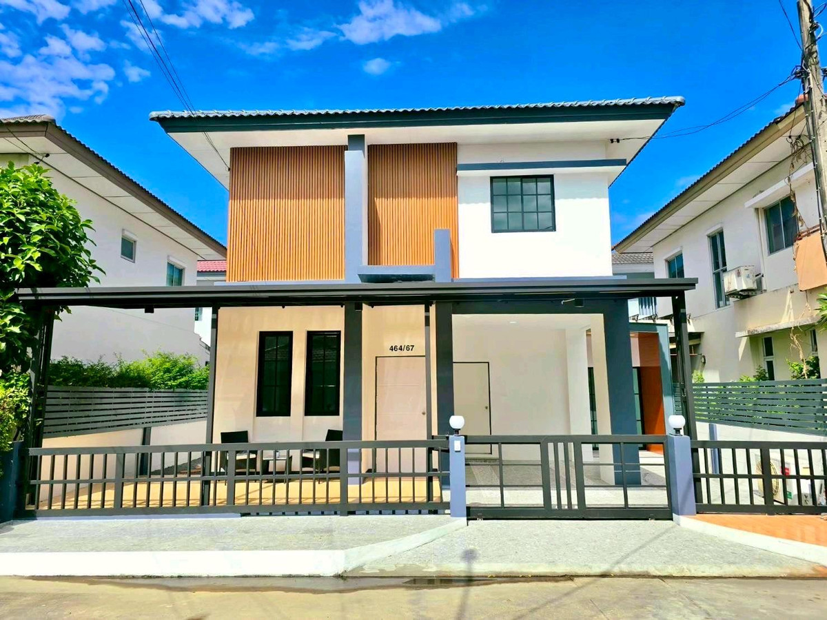 For SaleHouseNawamin, Ramindra : 2-storey semi-detached house for sale, Prompat Village, Greennova, Pink Line MRT. Fashion Island, The Promenade, Big C, Makro, Lotus, renovated and ready to move in.