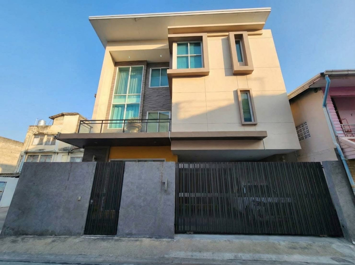 For RentHouseNawamin, Ramindra : Single house/home office for rent, 3 floors, premium, near MRT Khubon 500 m., near Fashion Island.