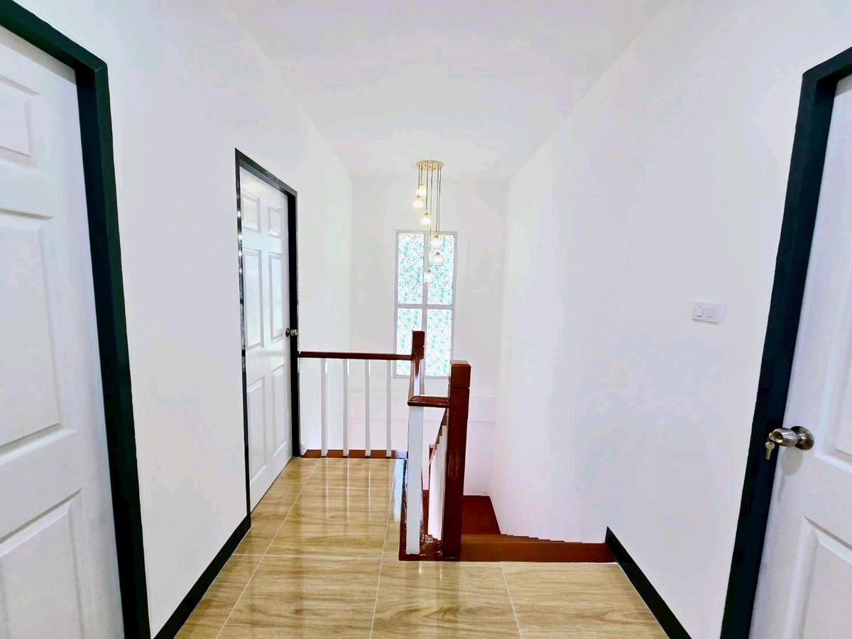 For SaleHouseNawamin, Ramindra : 2-storey semi-detached house for sale, Prompat Village, Greennova, Pink Line MRT. Fashion Island, The Promenade, Big C, Makro, Lotus, renovated and ready to move in.