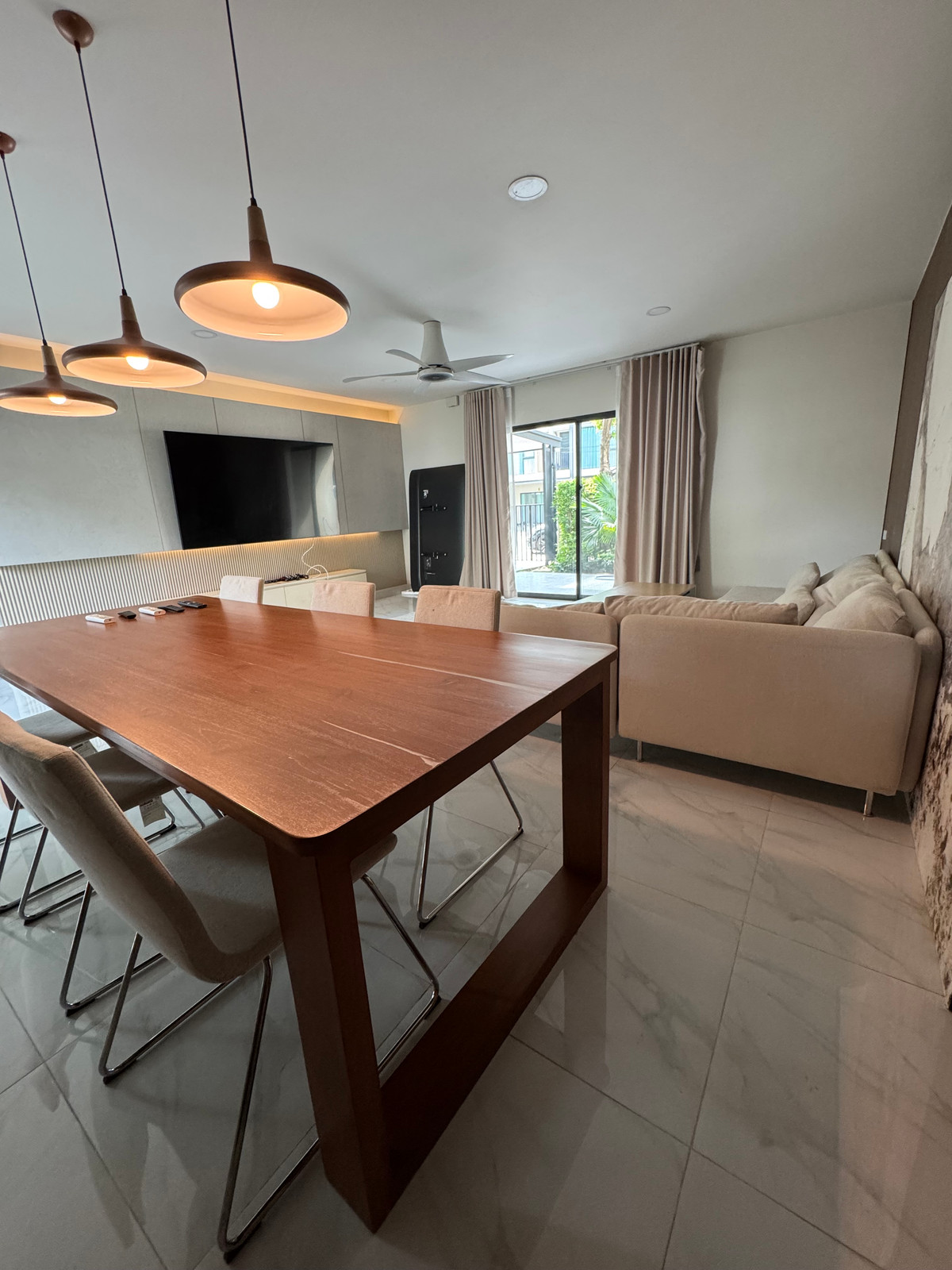 ให้เช่าบ้านบางนา แบริ่ง ลาซาล : Altitude Kraf Bangna ✅ ว่างให้เช่า 6 ห้องนอน ! 💳 ค่าเช่า 90,000 บาท/เดือน 🏡 3 ชั้น 6 ห้องนอน 336 ตร.ม. (40 ตร.ว.) 🤝 ยินดีรับ Co-Agent