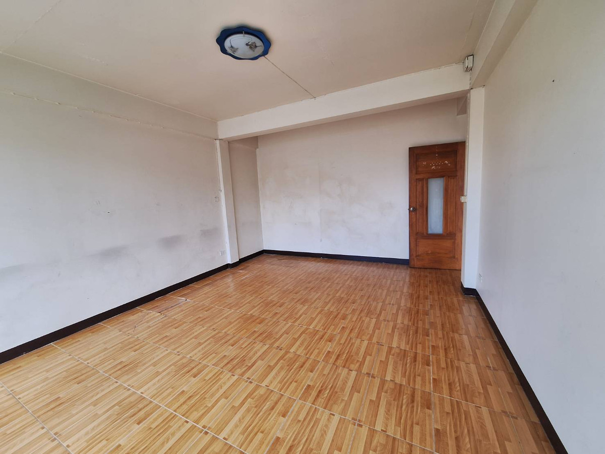 ให้เช่าอาคารพาณิชย์พระราม 2 บางขุนเทียน : ให้เช่า อาคารพาณิชย์ 4 ชั้น 2 คูหา เนื้อที่ 52 ตร.ว. โครงการธนบุรี คอมเพล็กซ์ พระราม 2 ใกล้เซ็นทรัลพระราม 2 ซอยพระราม 2 ซอย 60 ถนนพระราม2 เขตบางขุนเทียน กรุงเทพมหานคร