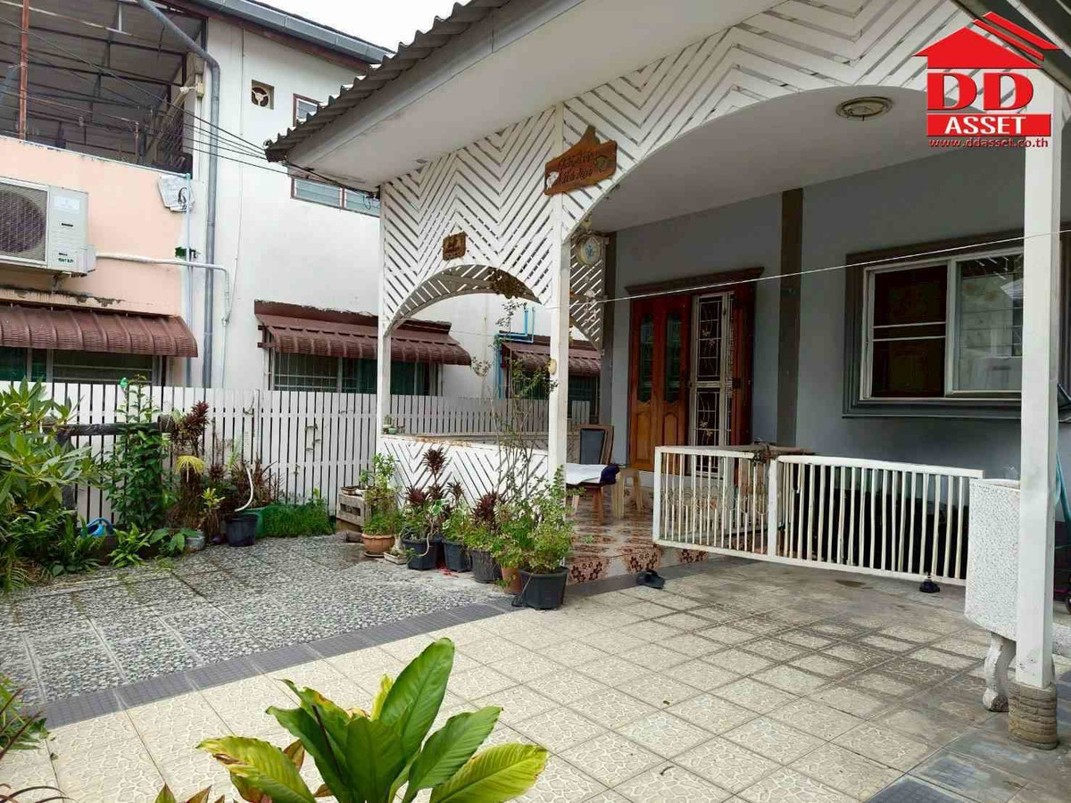 For SaleHouseChiang Mai : Khu Mueang detached house for sale In the city of Chiang Mai Near Chiang Mai Airport Code: H8155
