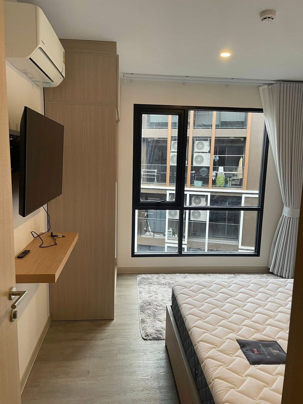 For RentCondoSathorn, Narathiwat : ST469 For Rent: The Shade Sathorn Quality condominium in the heart of Sathorn, near MRT Lumpini