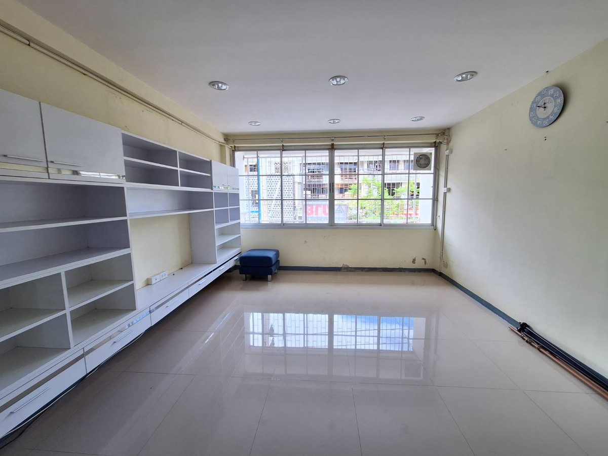 ให้เช่าอาคารพาณิชย์พระราม 2 บางขุนเทียน : ให้เช่า อาคารพาณิชย์ 4 ชั้น 2 คูหา เนื้อที่ 52 ตร.ว. โครงการธนบุรี คอมเพล็กซ์ พระราม 2 ใกล้เซ็นทรัลพระราม 2 ซอยพระราม 2 ซอย 60 ถนนพระราม2 เขตบางขุนเทียน กรุงเทพมหานคร