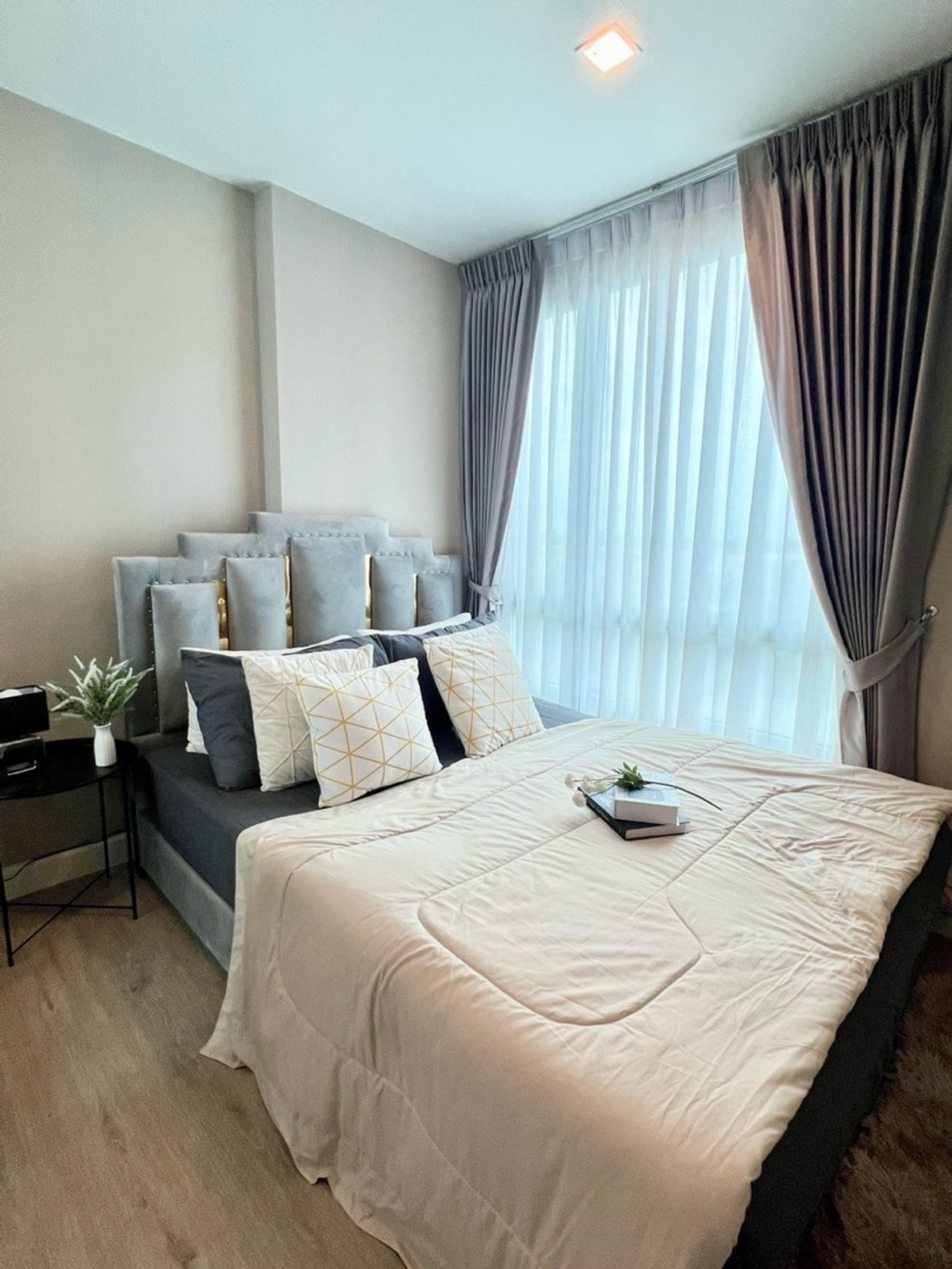 For RentCondoNonthaburi, Bang Yai, Bangbuathong : 🏡 🌳โครงการ : เมโทร ลักซ์ ริเวอร์ฟร้อนท์ รัตนาธิเบศร์
• ขนาด : 27 ตร.ม. 
• ชั้น : 6 ตึก B 
🌸ราคาเช่า : 9,000 บาท / เดือน 🌸
