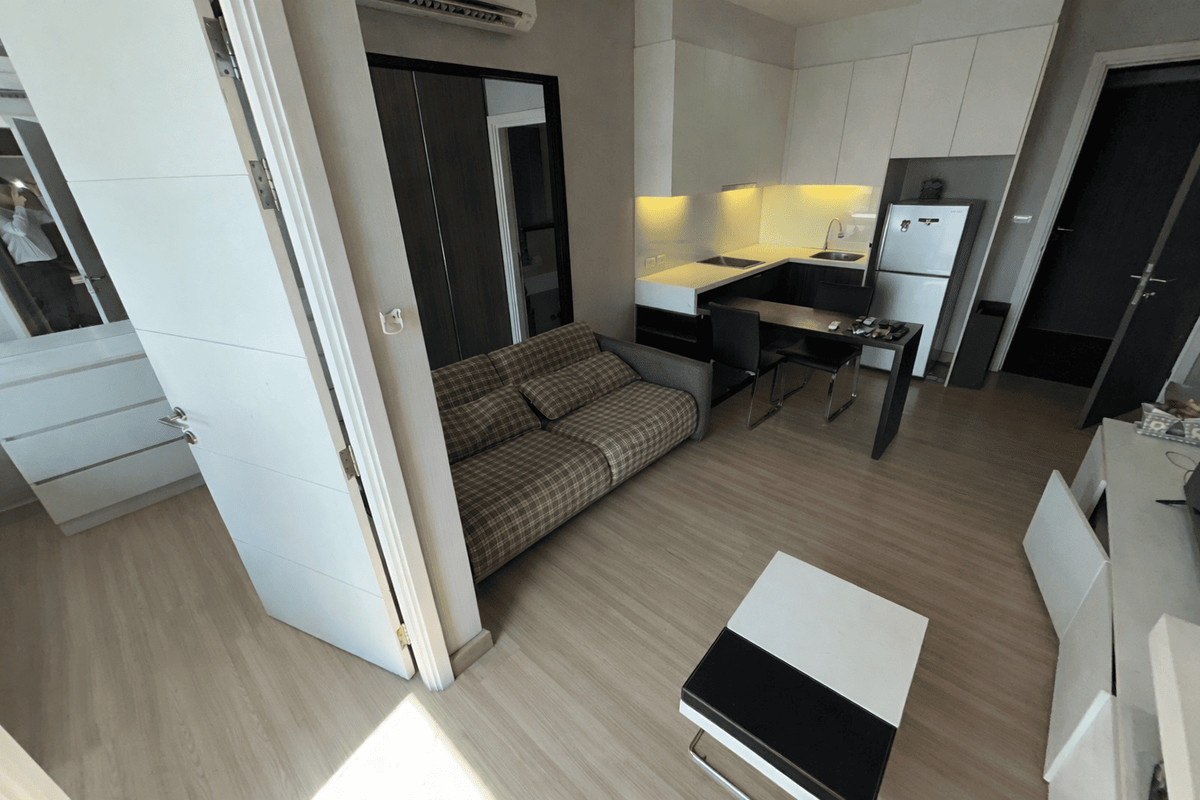 For RentCondoWongwianyai, Charoennakor : 🏢 Condo for rent Urbano Absolute Sathorn-Taksin Size: 38 sq m. (38 sq.m.) 19,000 baht / month (19,000 THB / month)